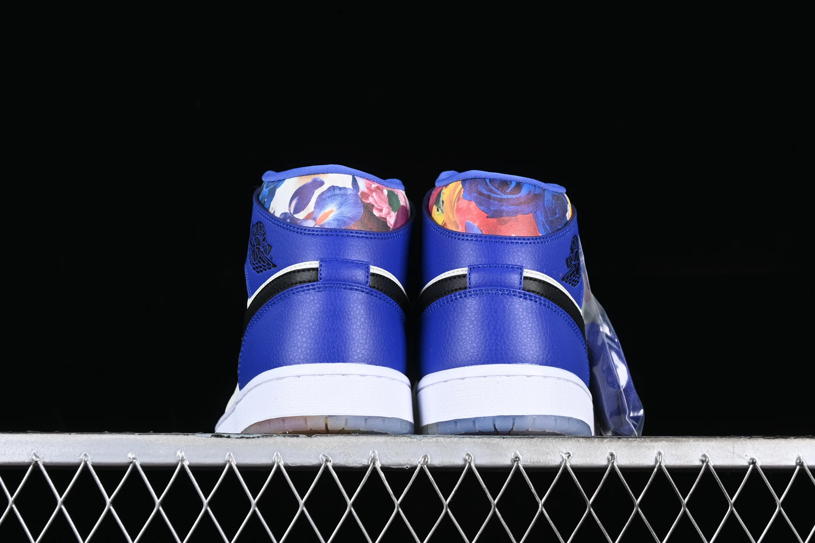 All Categories Air Jordan Jordan Series Basketball Shoes Air Jordan 1 Mid Nk Air Jordan 1 Mid "Flower Garden" AJ1 Qiao 1 Valentine's Day Special Flower Language Love Chinese Casual Sneakers FD4330-101